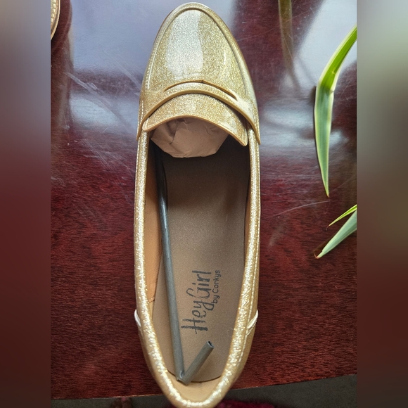 Hey Girl by Corkys "Hey Pumpkin" Gold Glitter Penny Loafers - Size 11 - Picture 4 of 6
